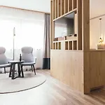 Kaiserblick 4 Sterne Superior Hotel 4*