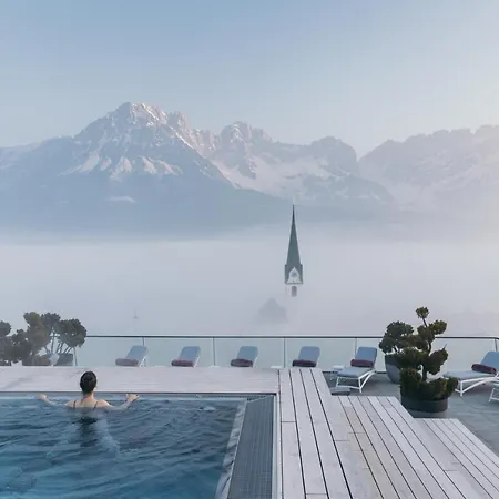 Kaiserblick 4 Sterne Superior فندق المو